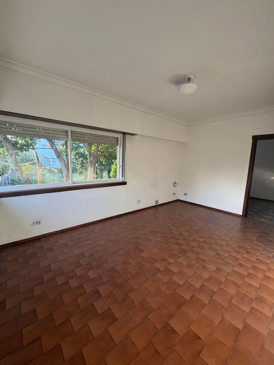 Departamento de 70 m² con 2 Dorm. en Alquiler en Remedios de Escalada. - 1