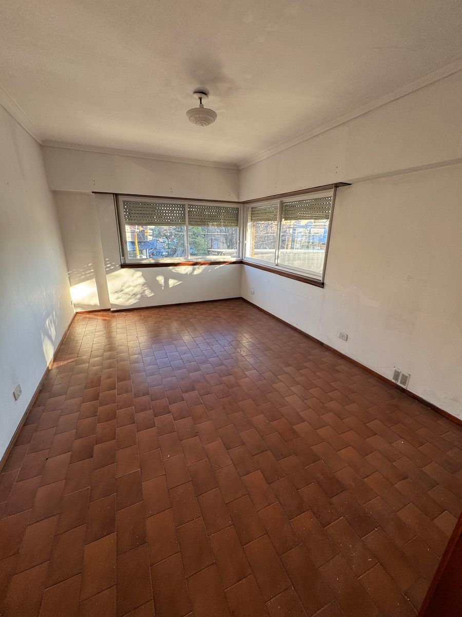 Departamento de 70 m² con 2 Dorm. en Alquiler en Remedios de Escalada. - 5