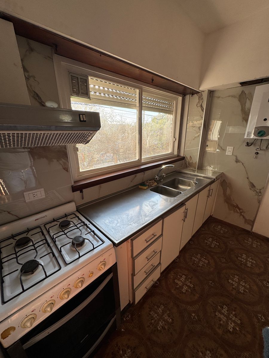 Departamento de 70 m² con 2 Dorm. en Alquiler en Remedios de Escalada. - 7