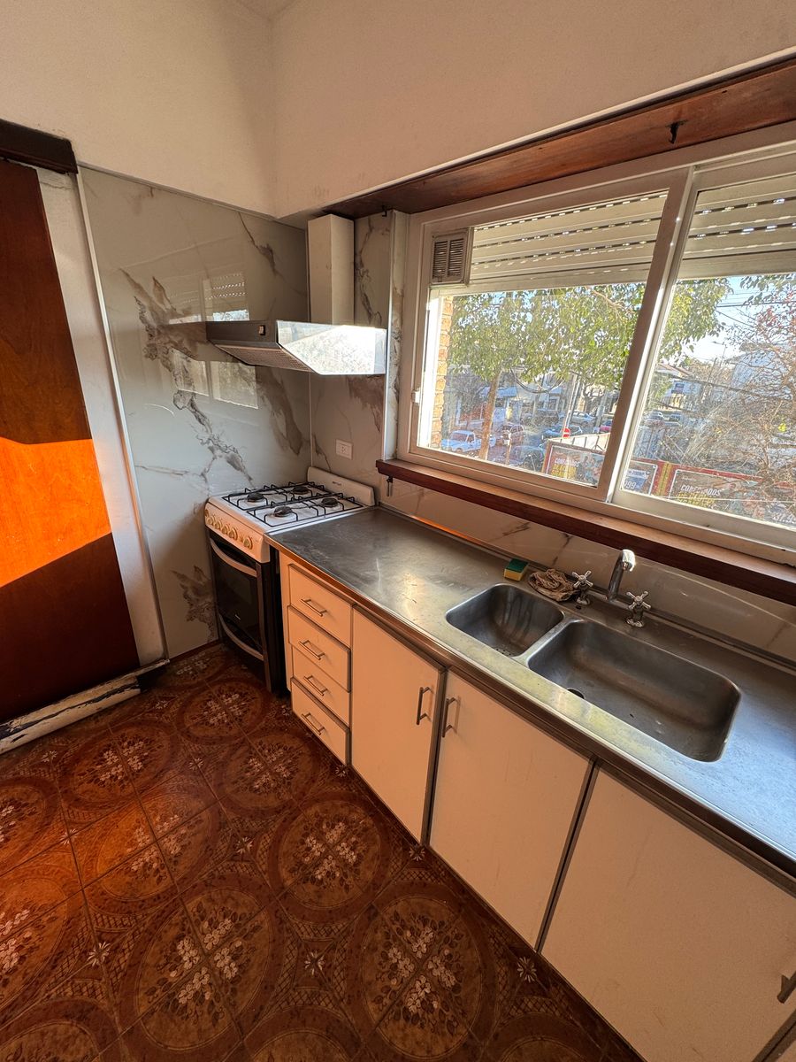 Departamento de 70 m² con 2 Dorm. en Alquiler en Remedios de Escalada. - 8