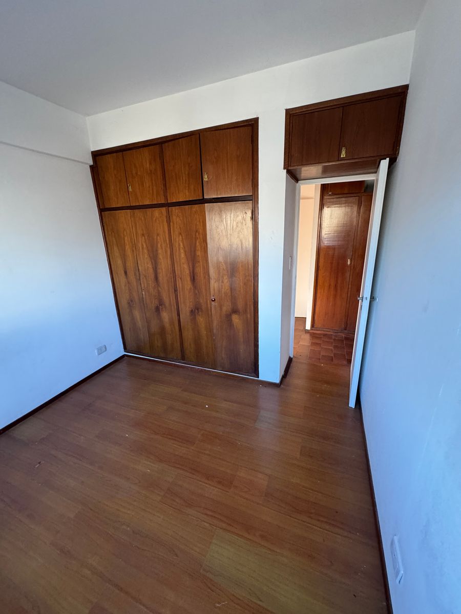 Departamento de 70 m² con 2 Dorm. en Alquiler en Remedios de Escalada. - 11