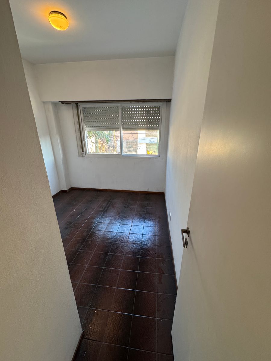 Departamento de 70 m² con 2 Dorm. en Alquiler en Remedios de Escalada. - 16