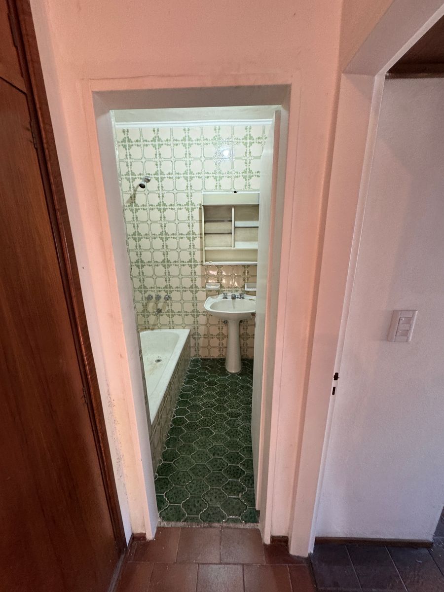 Departamento de 70 m² con 2 Dorm. en Alquiler en Remedios de Escalada. - 19