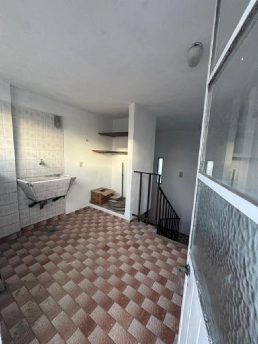 Departamento de 70 m² con 2 Dorm. en Alquiler en Remedios de Escalada. - 24