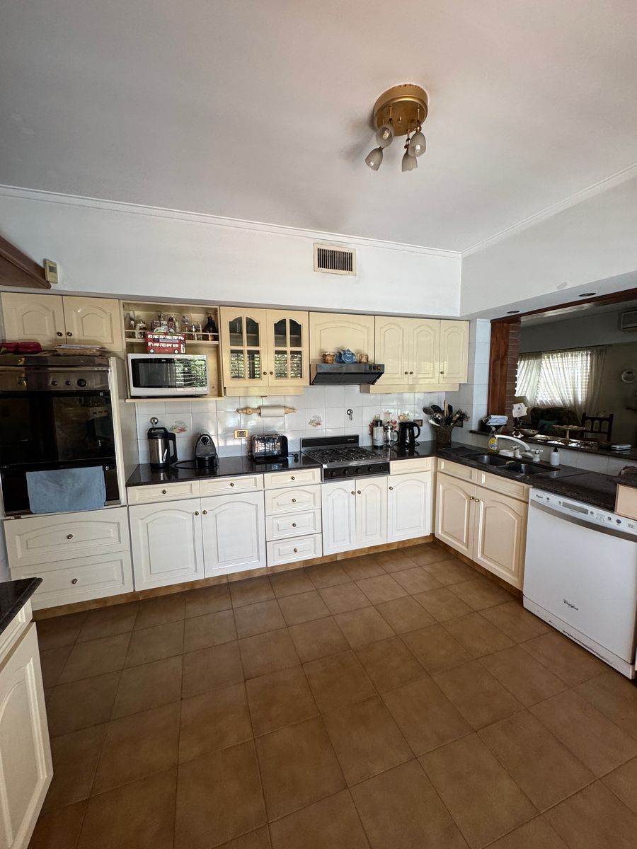 Venta casa en Banfield con 4 dormitorios. — foto 6