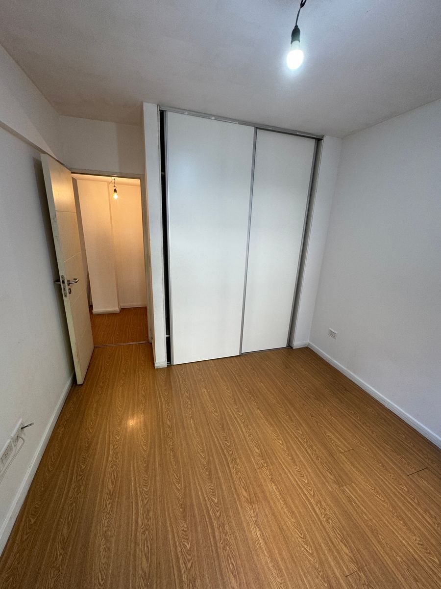 Departamento 2 ambientes con balcón en Lomas de Zamora. - 11