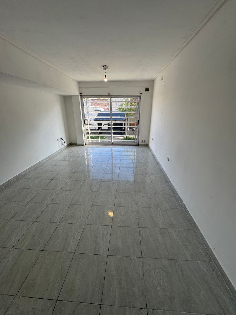 Hermoso monoambiente en Remedios de Escalada. - 12