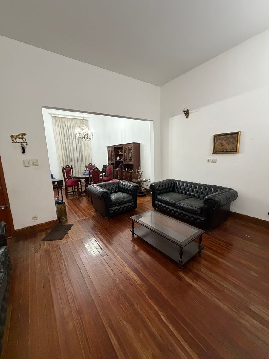 Casa en Excelente Ubicación en Banfield Oeste. - 6