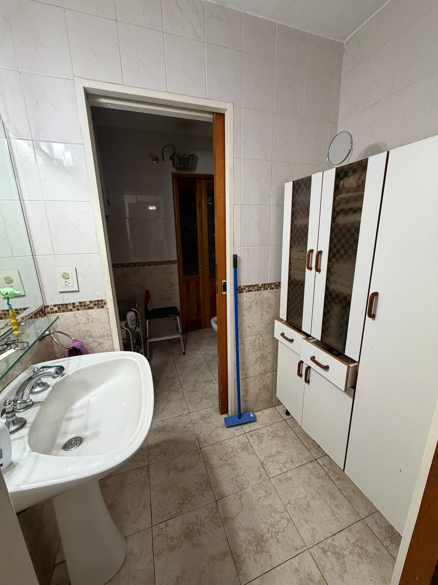 Casa en Excelente Ubicación en Banfield Oeste. - 13