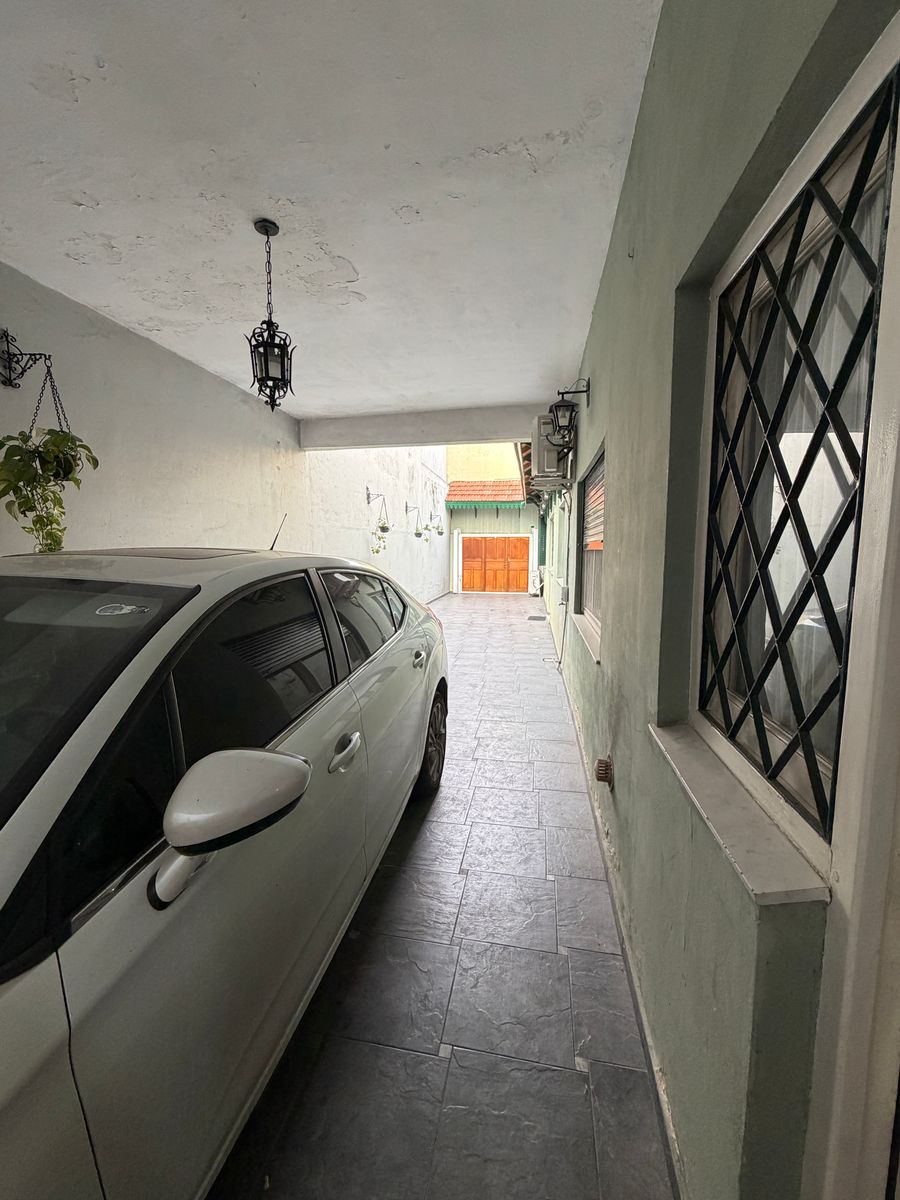 Casa en Excelente Ubicación en Banfield Oeste. - 21