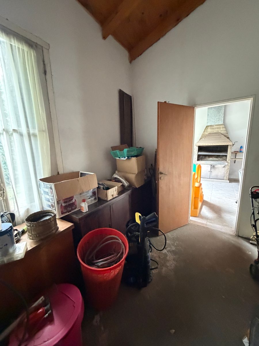Casa en Excelente Ubicación en Banfield Oeste. - 30