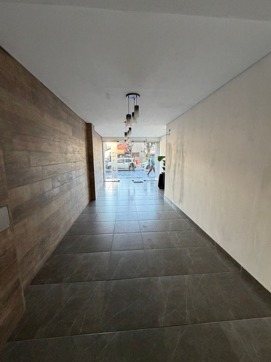 Departamento de 2 Ambientes con Terraza Propia en Banfield. - 3