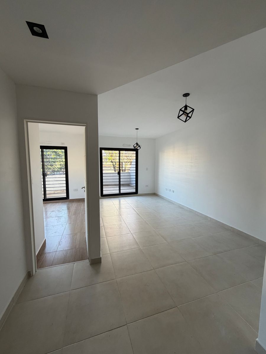 Departamento de 2 Ambientes con Terraza Propia en Banfield. - 10