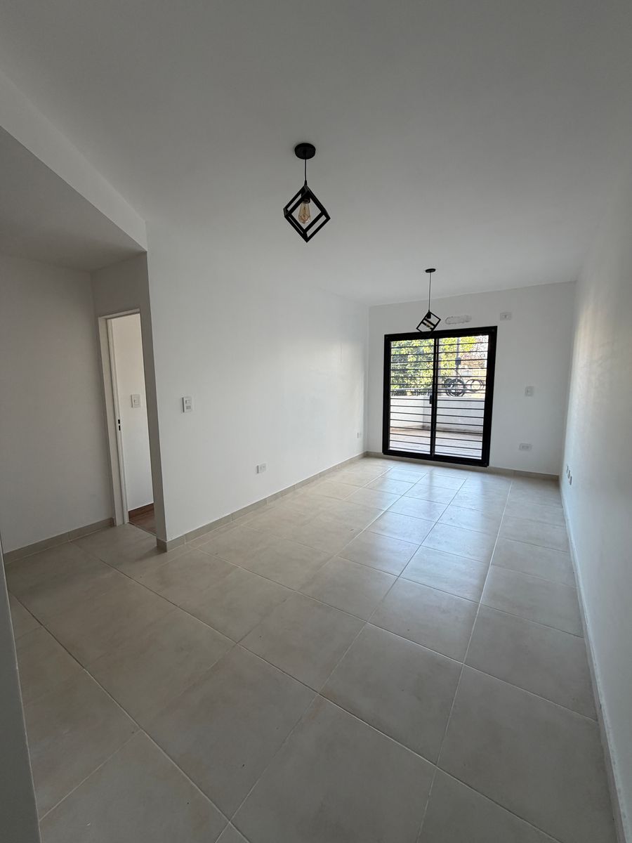 Departamento de 2 Ambientes con Terraza Propia en Banfield. - 11