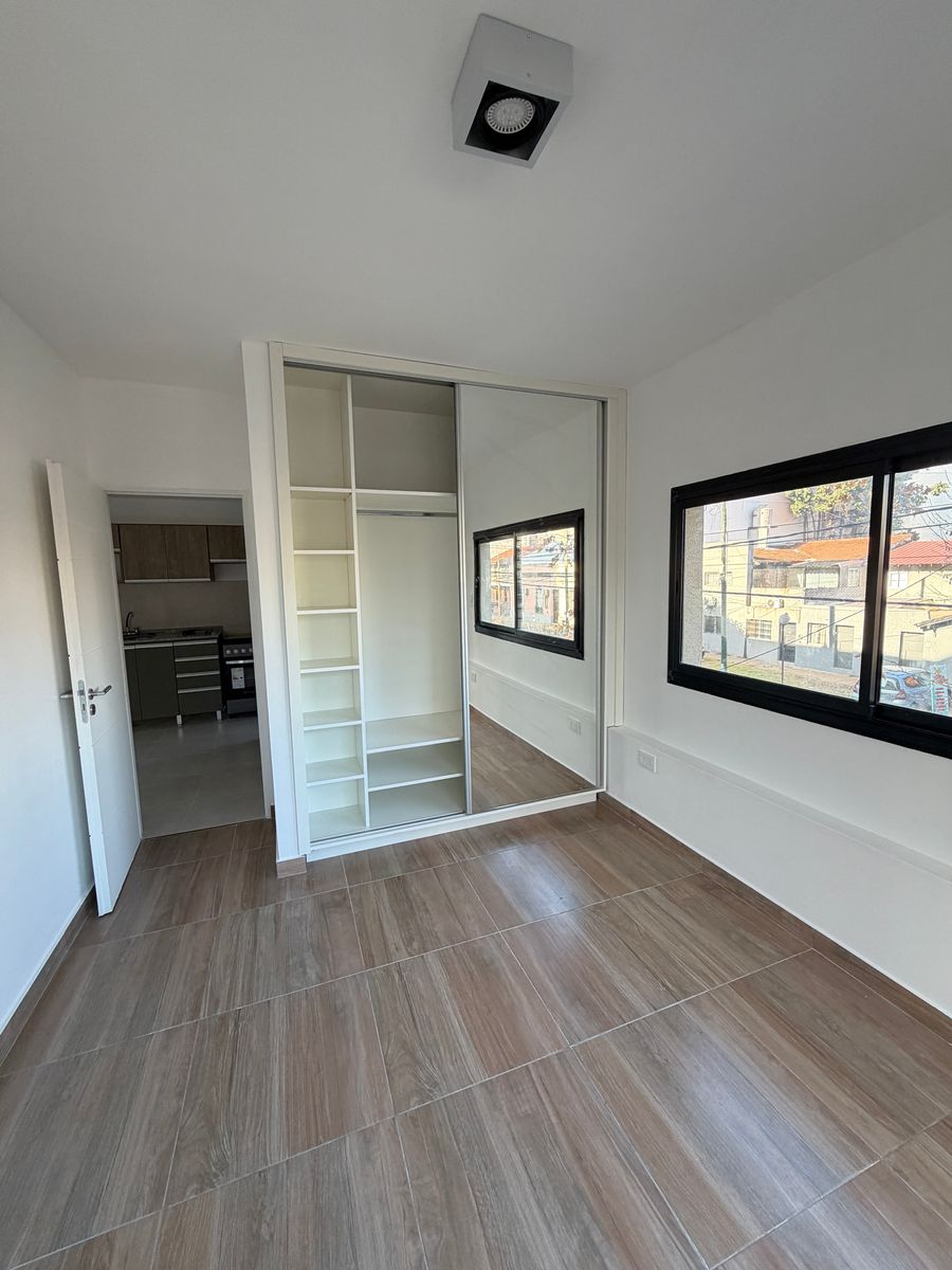 Departamento de 2 Ambientes con Terraza Propia en Banfield. - 23