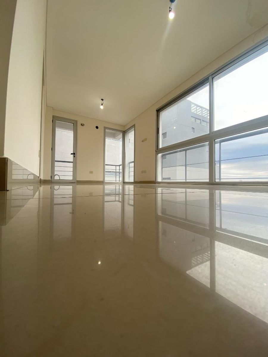 Departamento de 3 Ambientes, con Cochera y Baulera en Banfield. - 9