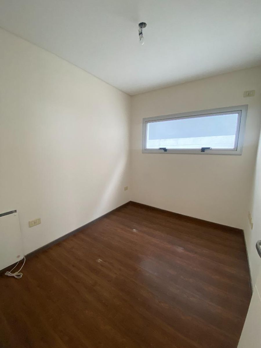 Departamento de 3 Ambientes, con Cochera y Baulera en Banfield. - 10