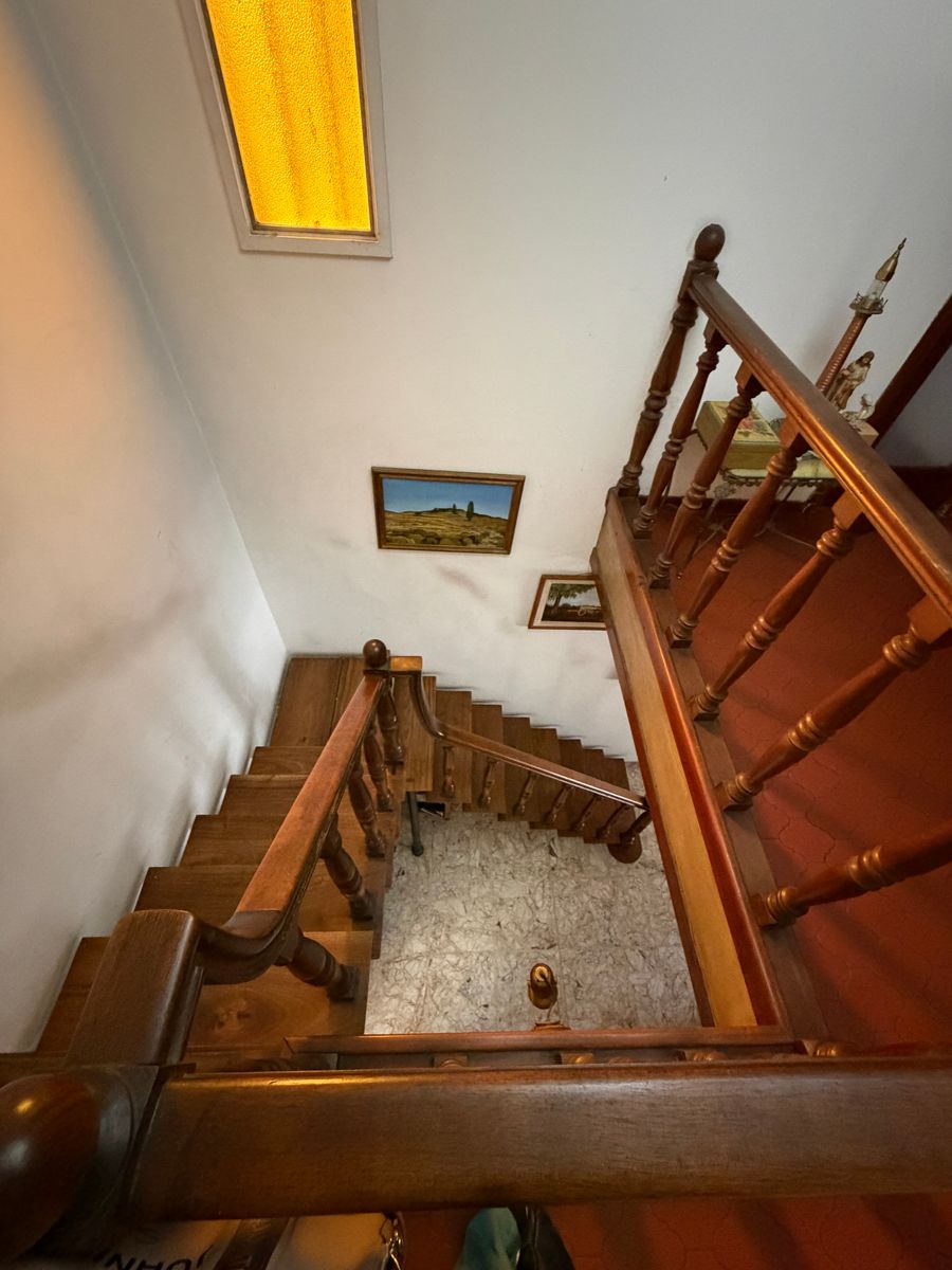 ¡La Casa Que Tu Familia Estaba Buscando en Banfield - 16
