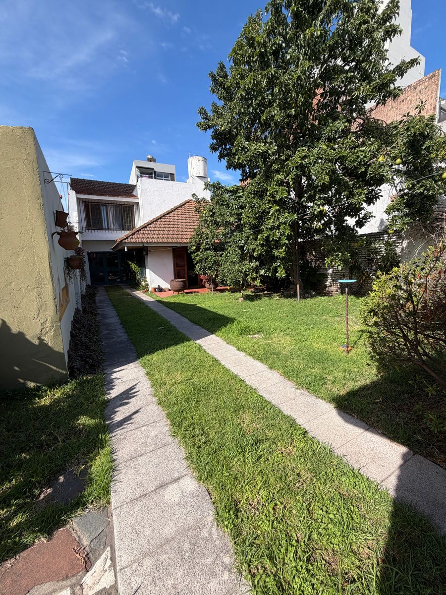 ¡La Casa Que Tu Familia Estaba Buscando en Banfield - 22
