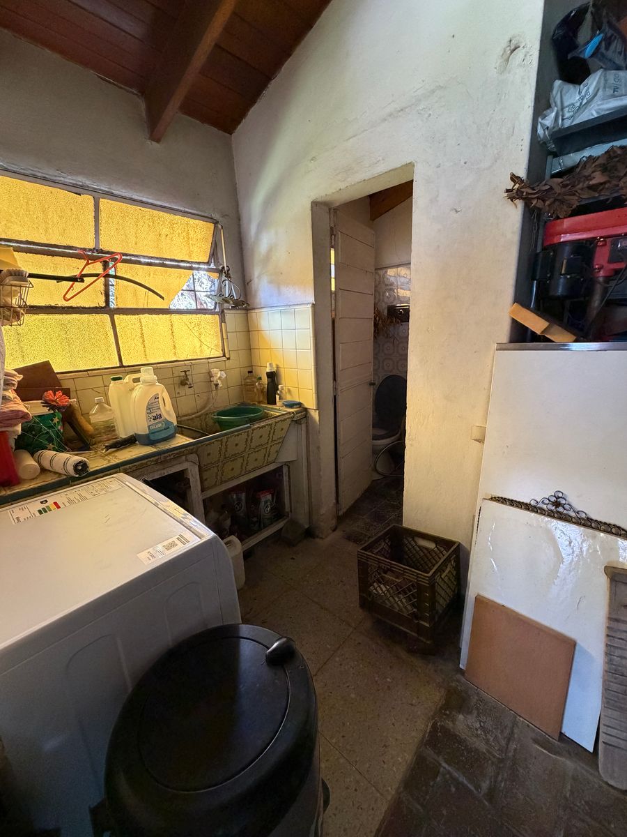 ¡La Casa Que Tu Familia Estaba Buscando en Banfield - 23