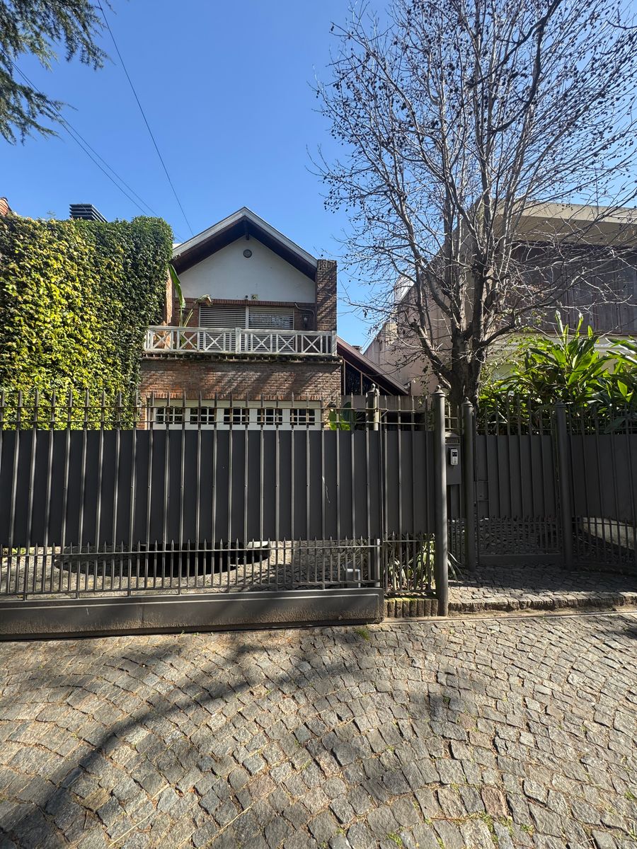 Hermosa Casa en Banfield Oeste. - 2