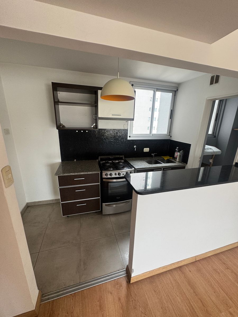 Alquiler Departamento de 2 Ambientes en Les Bruyeres, Banfield. - 14