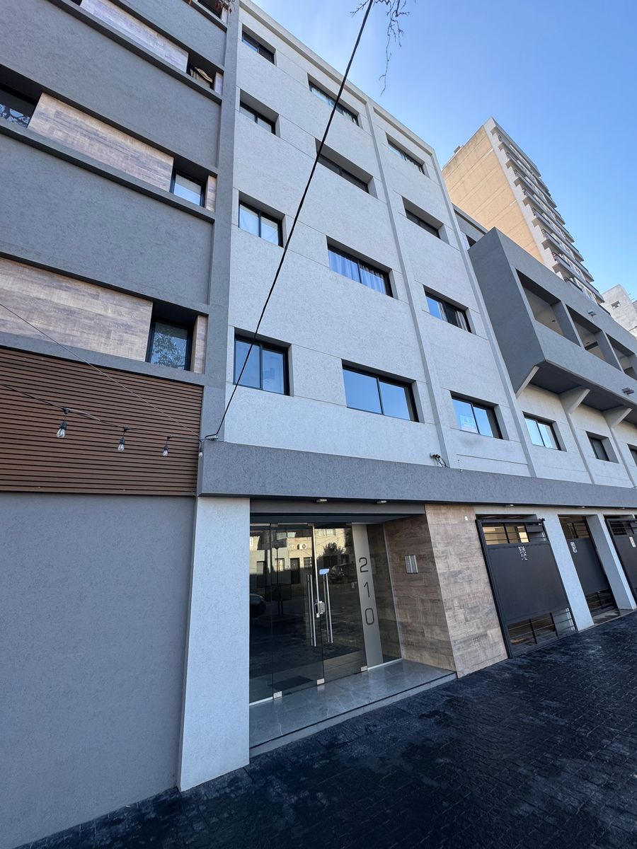 Departamento de 2 Ambientes con Terraza Propia en Banfield. — foto 6