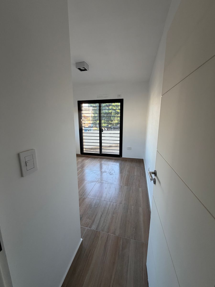 Departamento de 2 Ambientes con Terraza Propia en Banfield. - 23