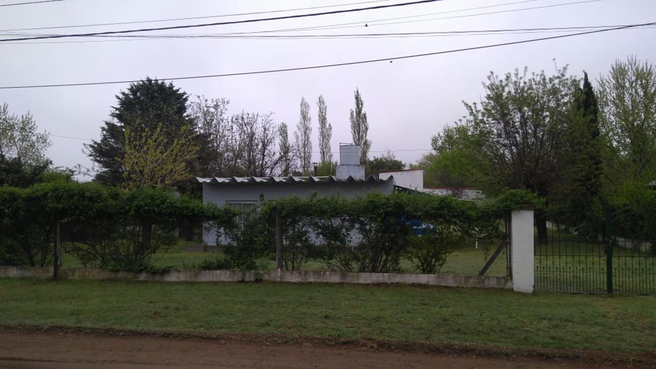 Quinta en excelente ubicación con pileta - 1