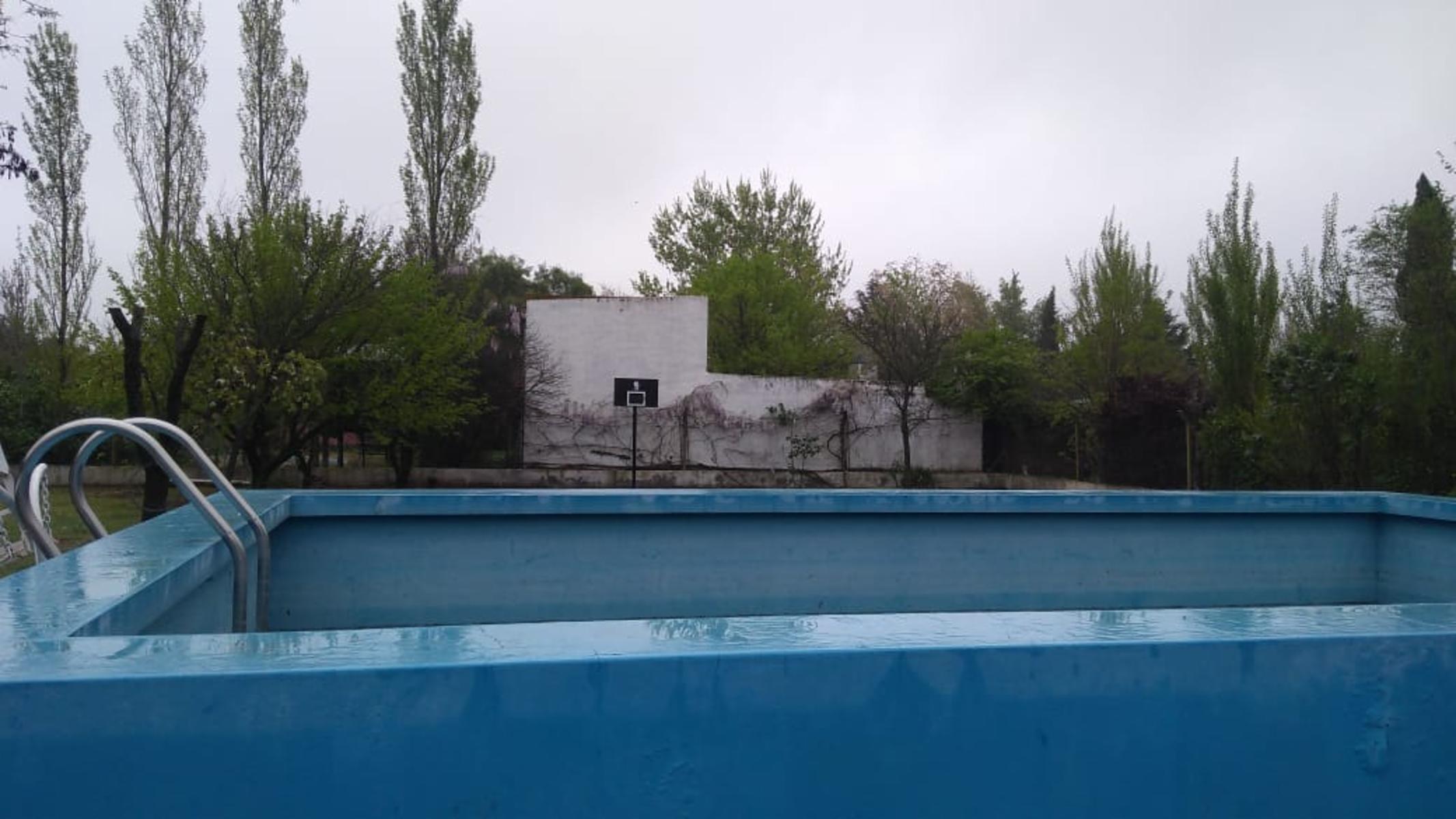 Quinta en excelente ubicación con pileta - 5