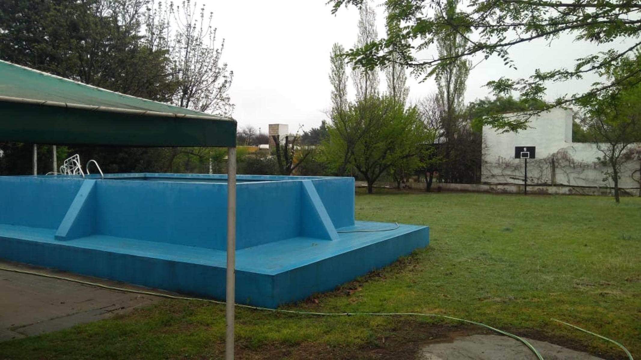 Quinta en excelente ubicación con pileta - 6