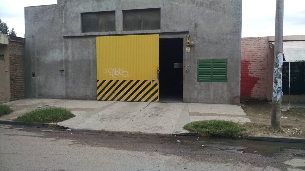FRENTE A RIO ATUEL - Cocheras Disponibles