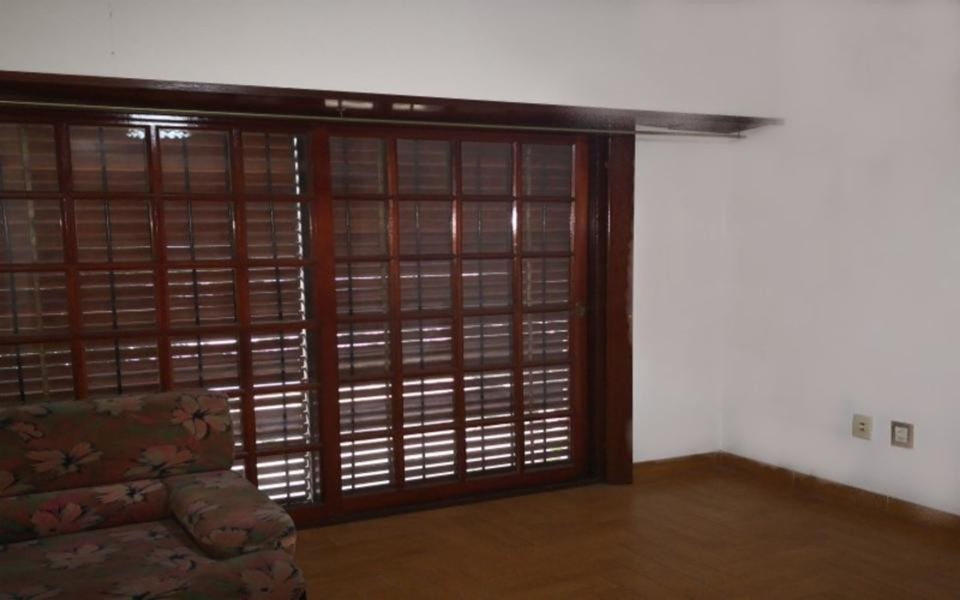 Casa tipo Chalet 2 plantas 3 Dormitorios 2 Baños Cochera y Dep de Servicio — foto 3