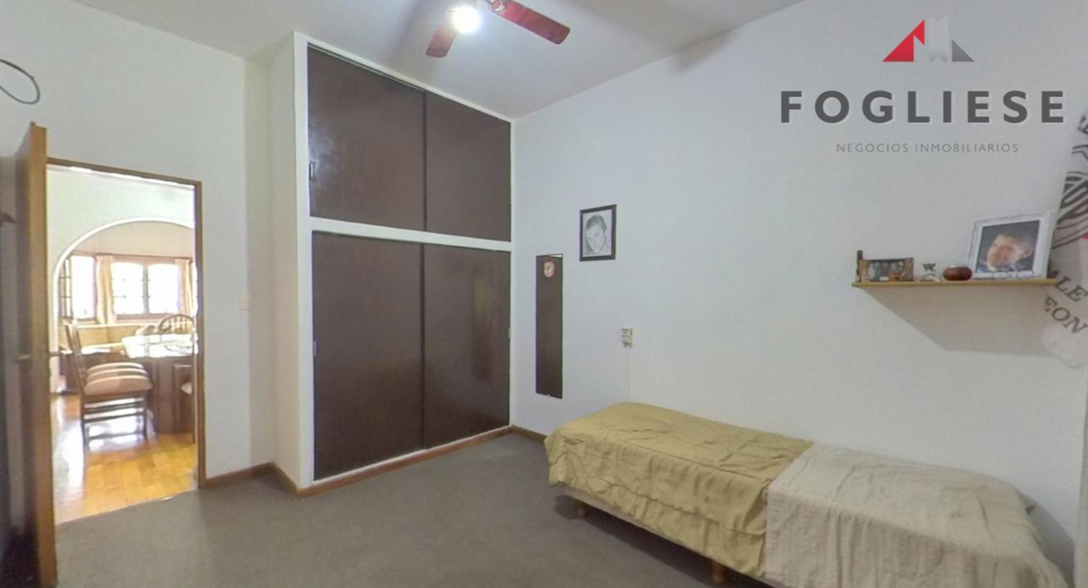 Excelente Casa de 5 Amb con Pileta, Jardin, Quincho, Garage — foto 14