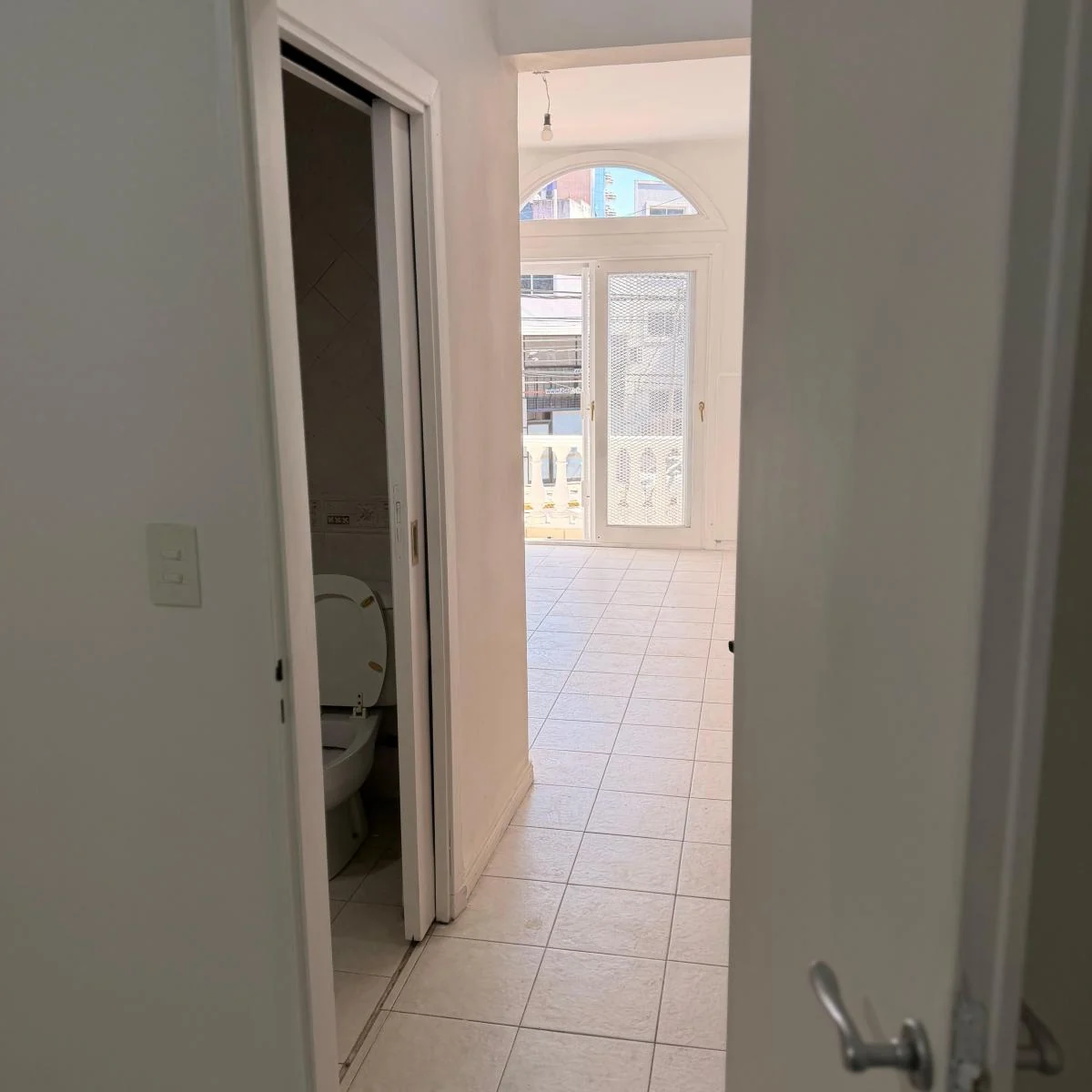 Departamentos en Alquiler 2 Ambientes Al Frente Céntrico Apto Profesional, Gba Oeste - Zonaprop - 19