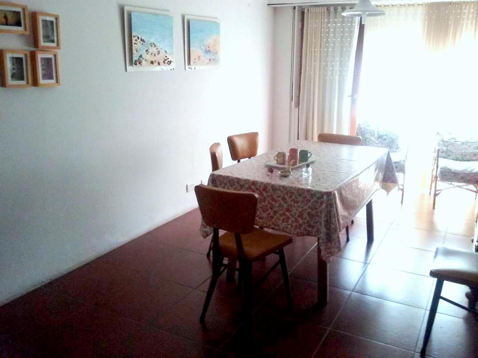 Departamento tres ambientes a una cuadra del mar — foto 2