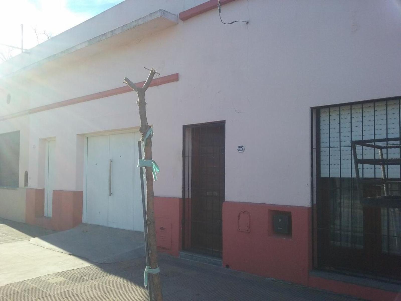 IMPORTANTE ESQUINA 68 Y 67 IDEAL INVERSIÓN — foto 2