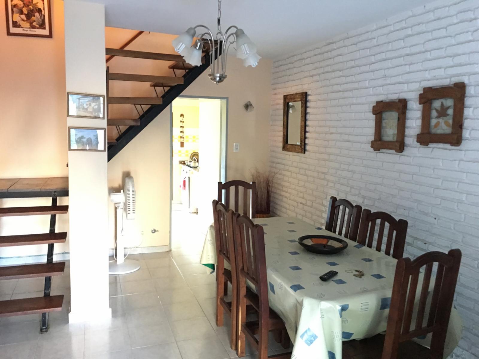 Duplex de 2 dormitorios y 2 baños a 4 cuadras del mar y 5 de la peatonal — foto 3