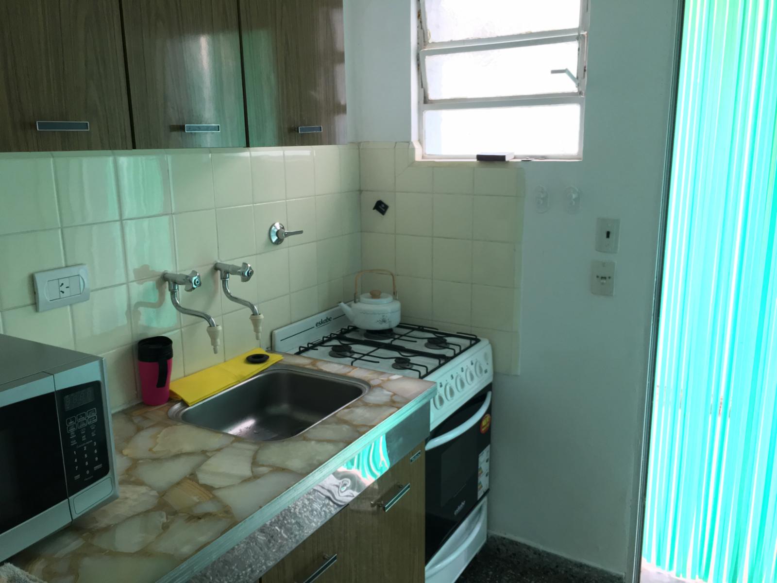 Departamento de 2 dormitorios, living-comedor, cocina, patio enlozado, parrilla y cochera, a 1 cuadra del mar y 2 de la peatonal — foto 11