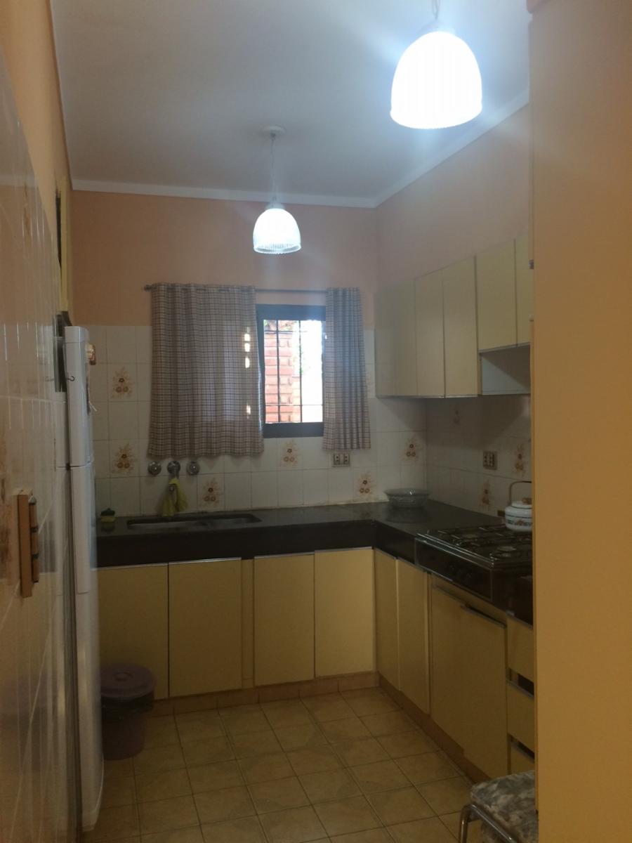 Importante Chalet de 5 dormitorios y 4 baños, con capacidad para 14 personas, a 4 cuadras del mar y 2 de la peatonal. — foto 10