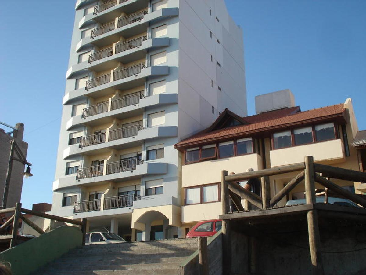 HERMOSO DEPARTAMENTO FRENTE AL MAR A DOS CUADRAS DE LA PEATONAL EN MONTE HERMOSO