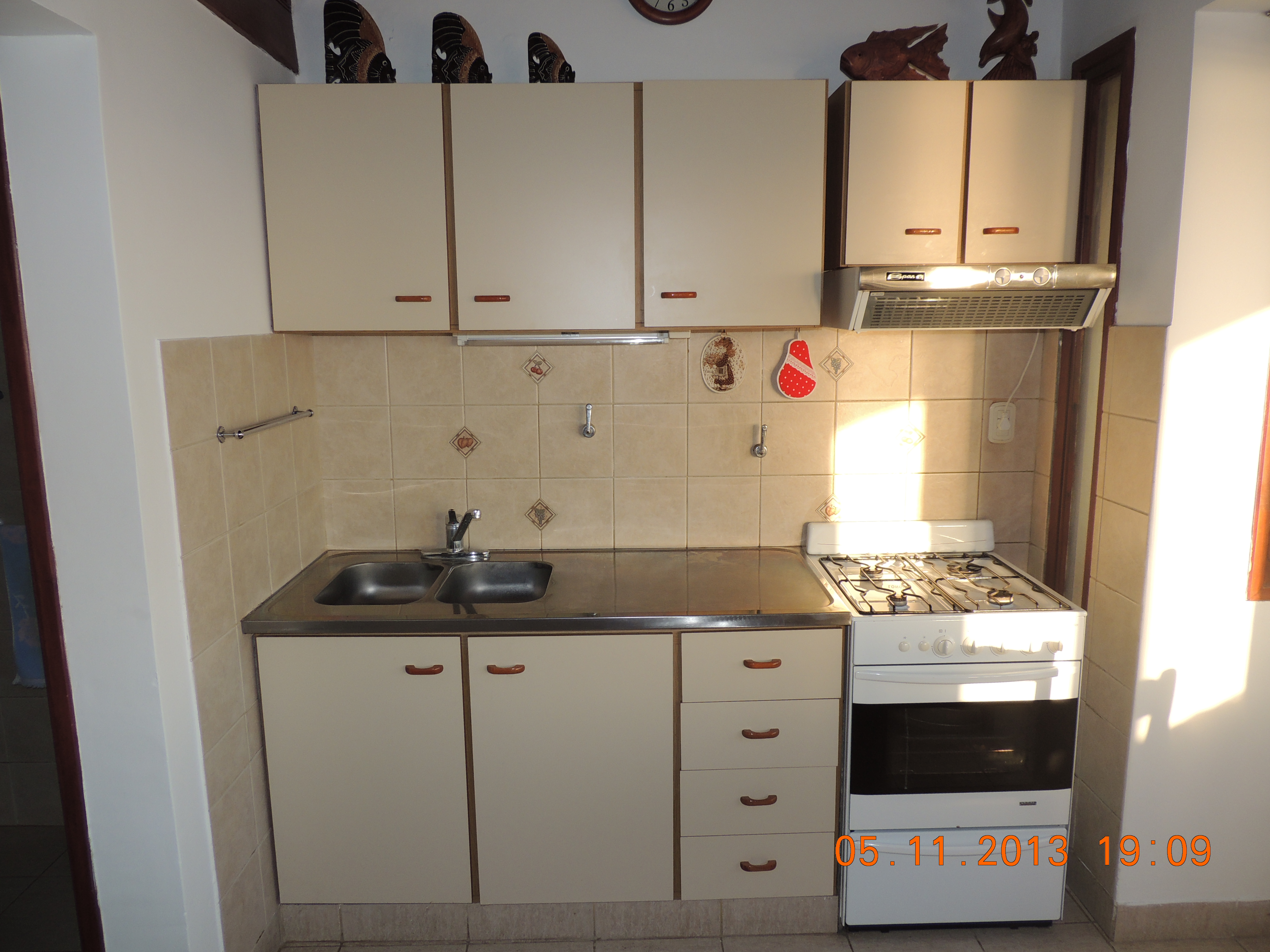 HERMOSO DEPARTAMENTO FRENTE AL MAR A DOS CUADRAS DE LA PEATONAL EN MONTE HERMOSO — foto 9