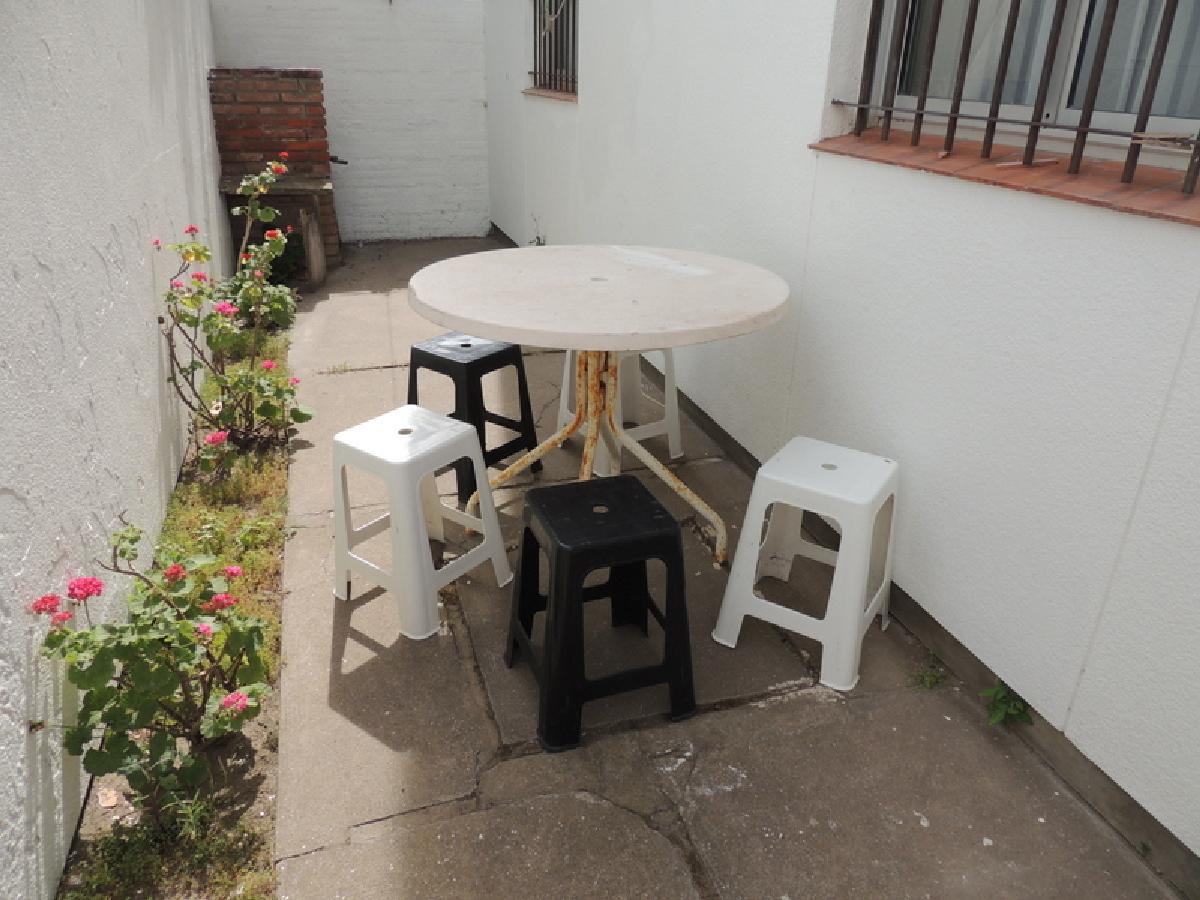 DEPARTAMENTO EN PLANTA BAJA A UNA CUADRA DEL MAR Y DOS DE LA PEATONAL EN MONTE HERMOSO — foto 12