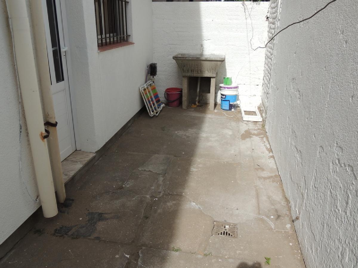 DEPARTAMENTO EN PLANTA BAJA A UNA CUADRA DEL MAR Y DOS DE LA PEATONAL EN MONTE HERMOSO — foto 14