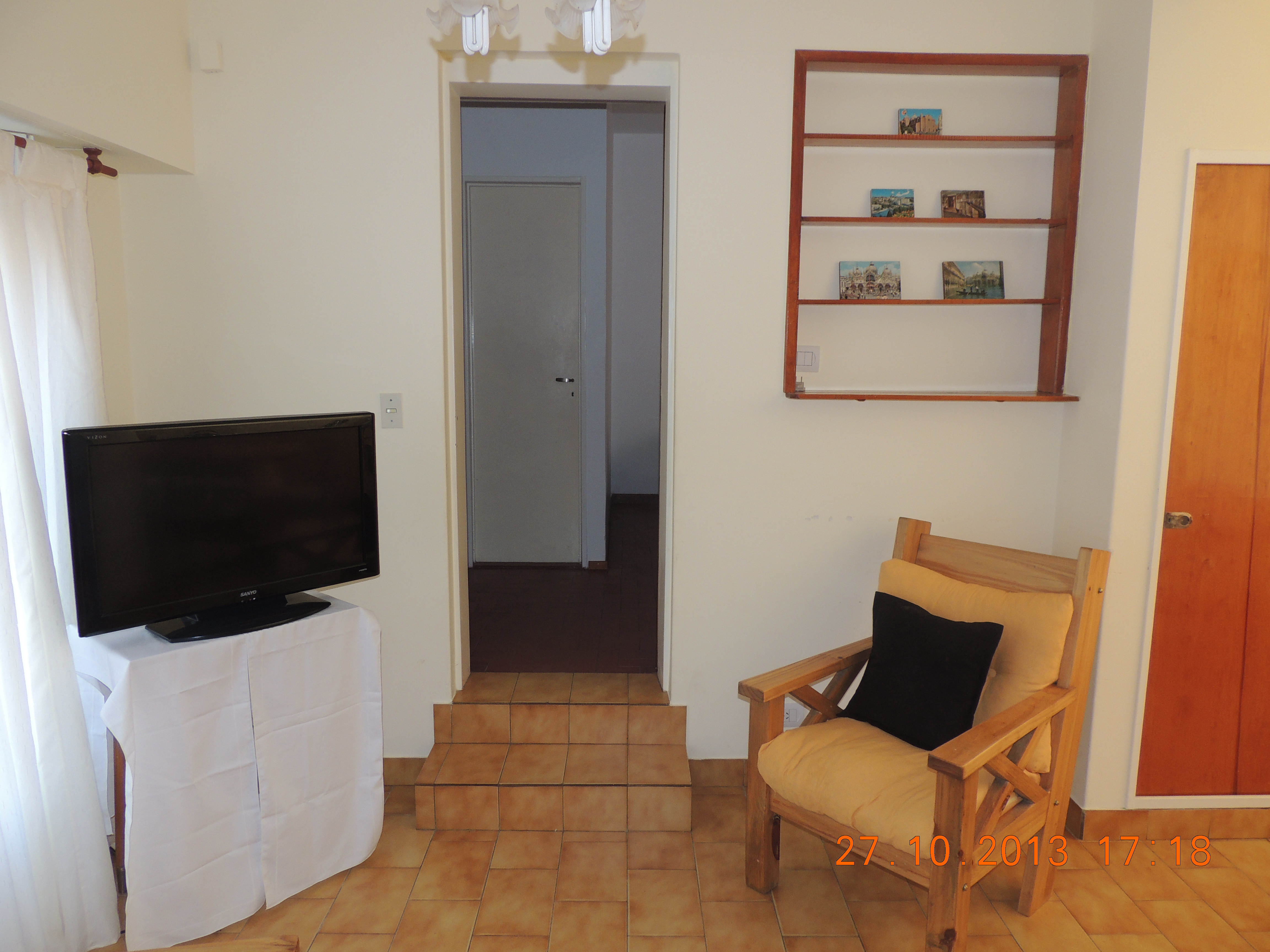 CASA con servicios de 2 dormitorios y 2 baños a una cuadra del mar y a dos de la peatonal, en Monte Hermoso - 4