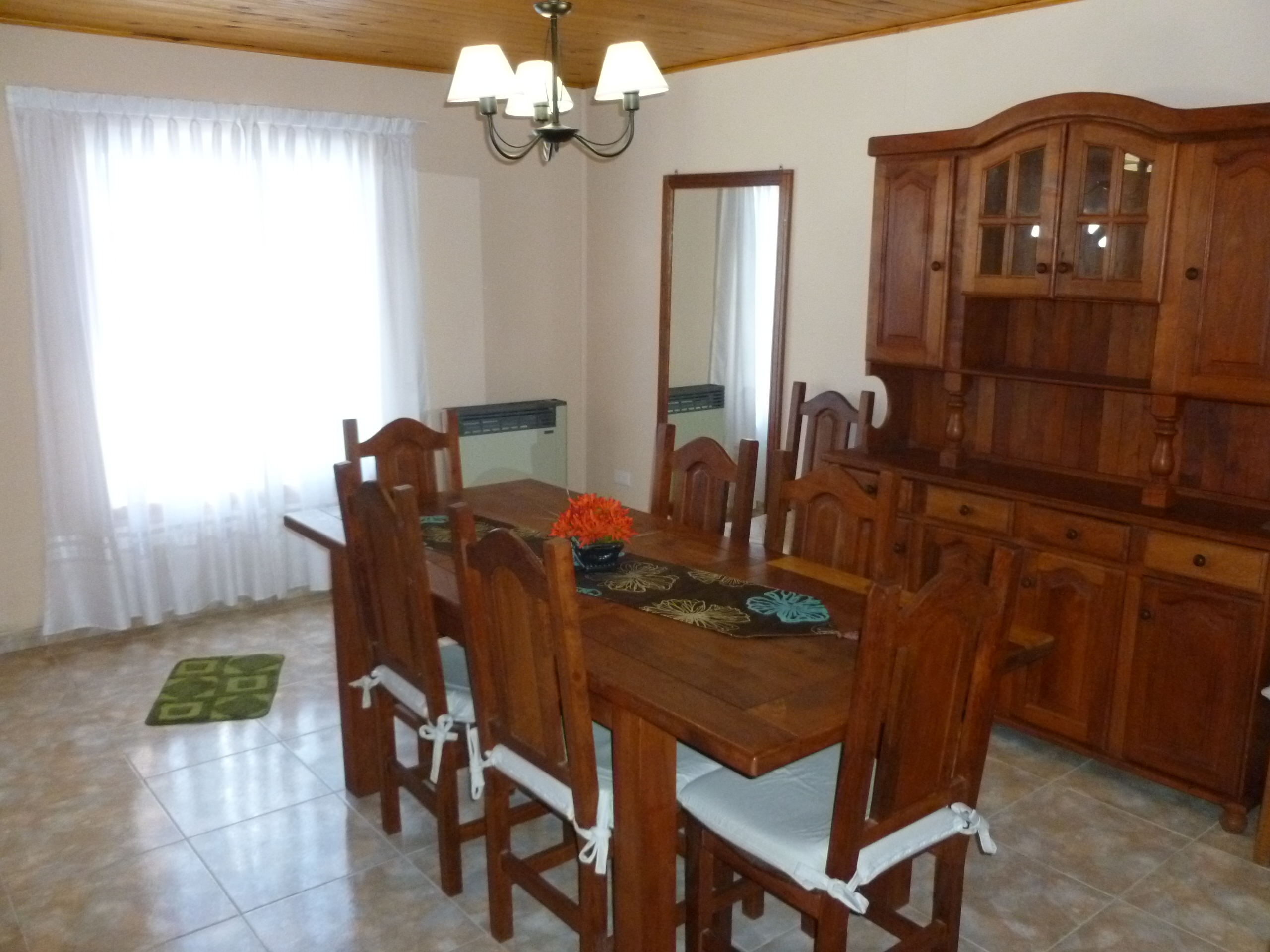 Casa en Altos, a 2 cuadras del mar y a 1 de la peatonal, en Monte Hermoso — foto 2