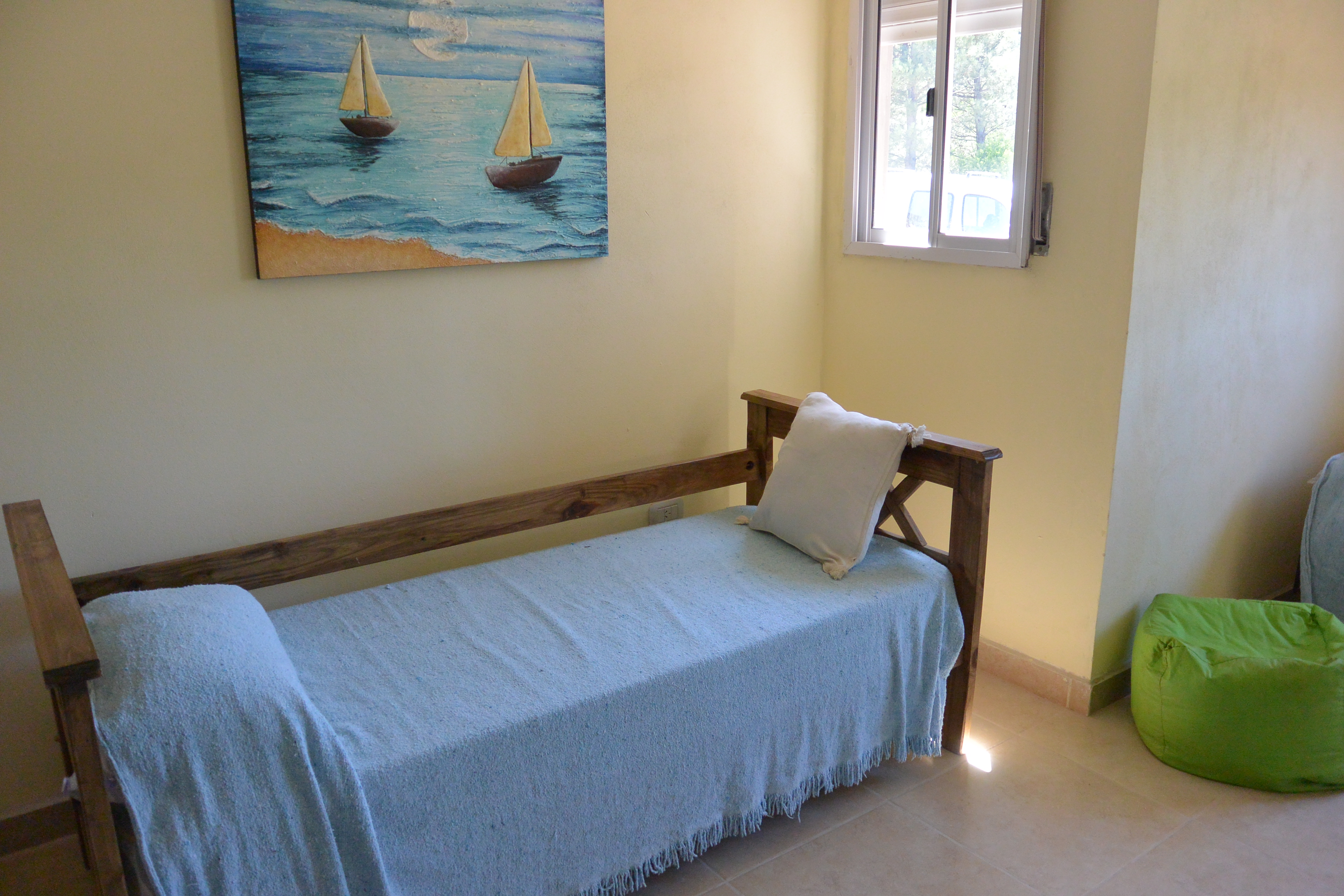 Excelente Casa en Monte Hermoso del Este, hermoso barrio residencial arbolado, ideal para relajarse en un entorno natural. Ubicada a 450 metros del mar y 7 cuadras de la peatonal — foto 11