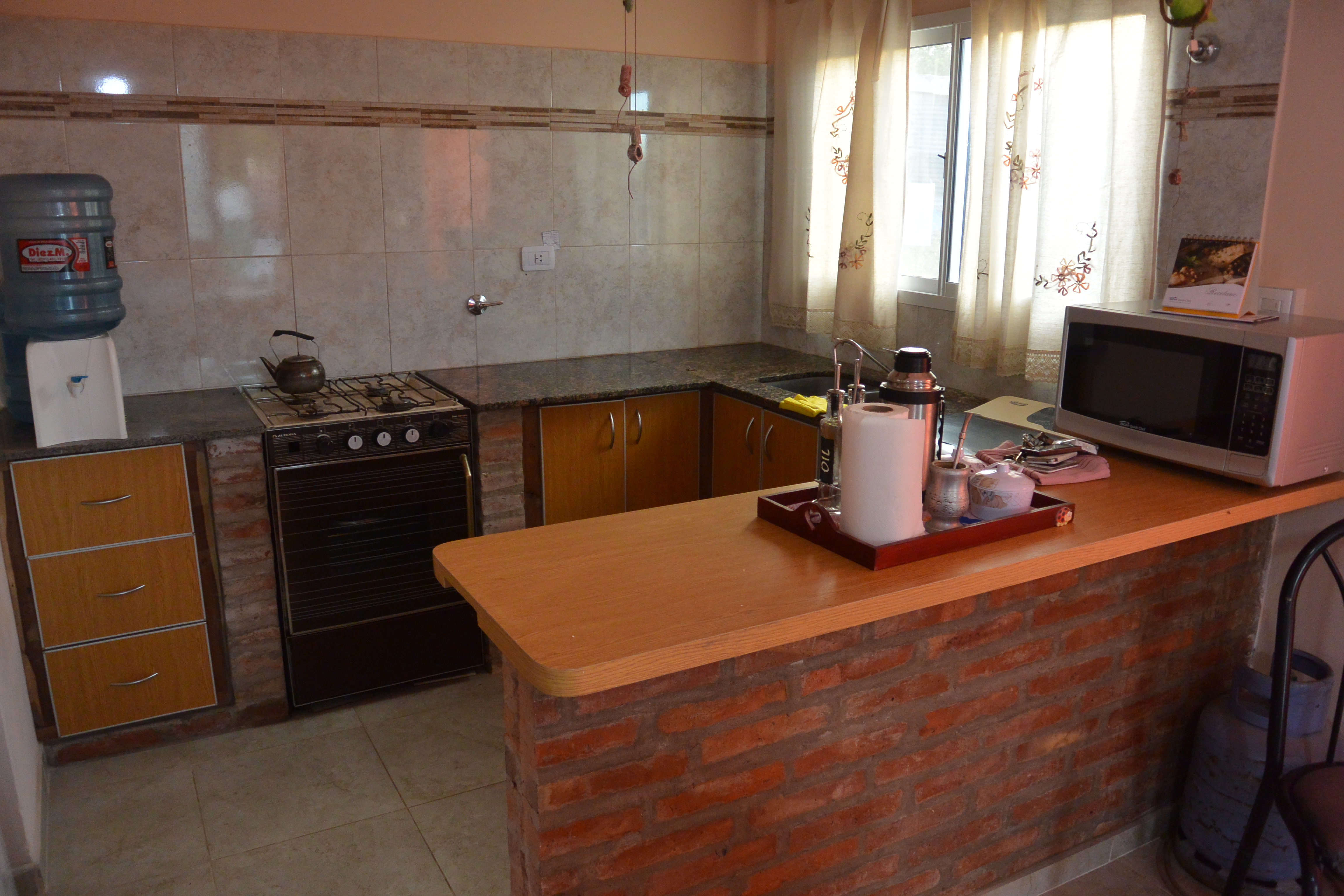 Casa de 2 dormitorios en Sauce Grande a una cuadra del mar (Balneario ubicado a 6 km de Monte) en zona arbolada ideal para relajarse y disfrutar de la naturaleza y el mar. — foto 6