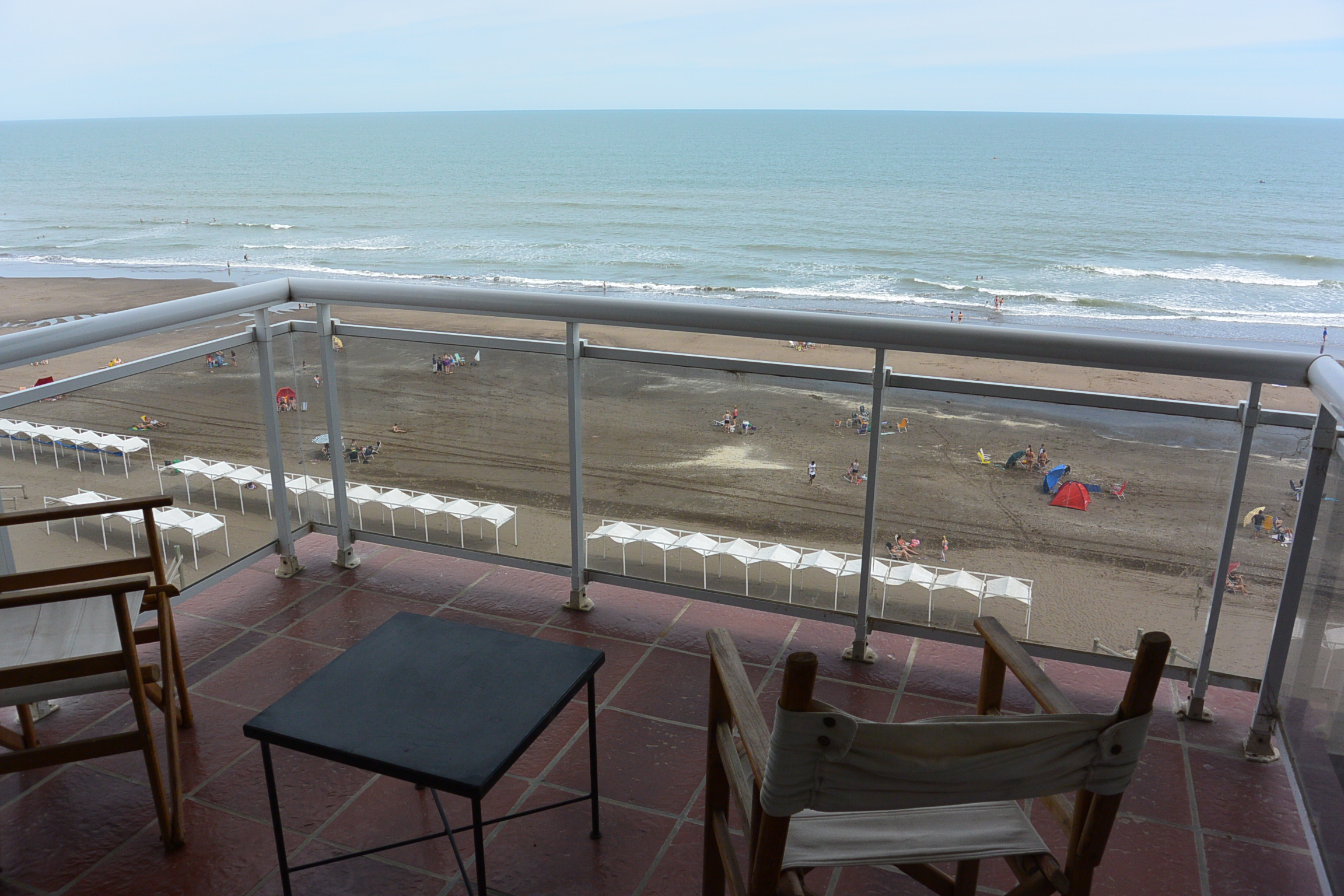 Excelente departamento de 1 dormitorio Frente al mar, en Monte Hermoso. Propiedad muy completa y con una espectacular vista al mar — foto 2