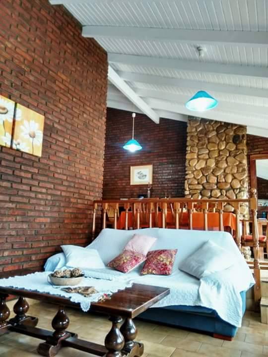Gran Casa de 4 dormitorios y dos baños, patio y pileta de lona , a 6 cuadras del mar y 9 de la peatonal, en monte hermoso — foto 3